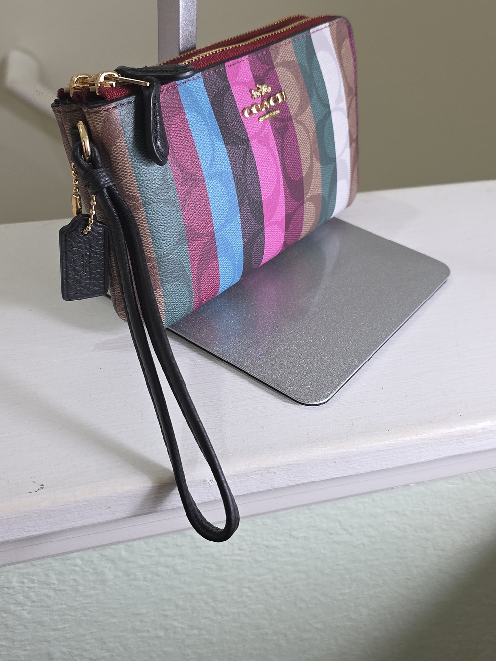 COACH C6022 Multicolor Striped Wristlet with Double Corner Zip Like NEW - Picture 2 of 13